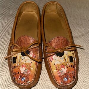 THE KISS moccasins by Gustav Klimt